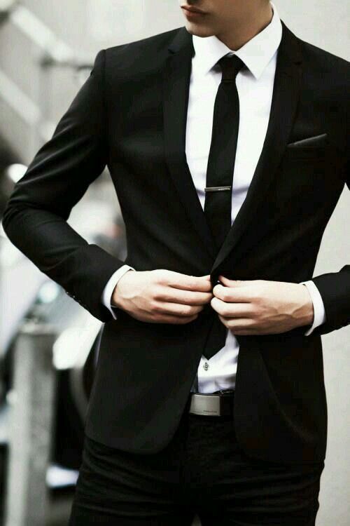 Người mặc vest chuẩn phong cách ngôi sao